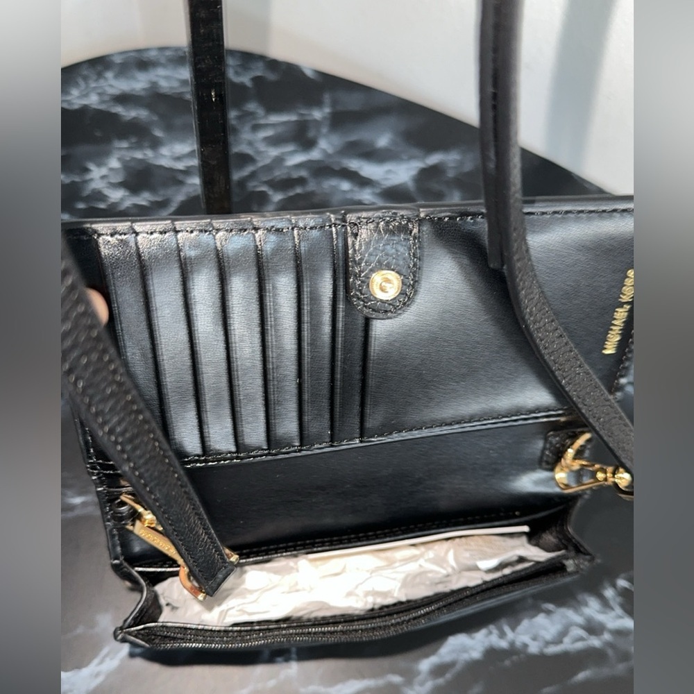 Michael Kors Jet Set Charm Small Phone Leather Crossbody Black AUTHENTIC NWT - Picture 3 of 11
